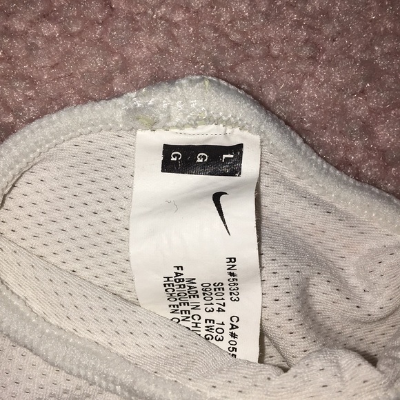 NIKE guard lock sleeves - Picture 4 of 4